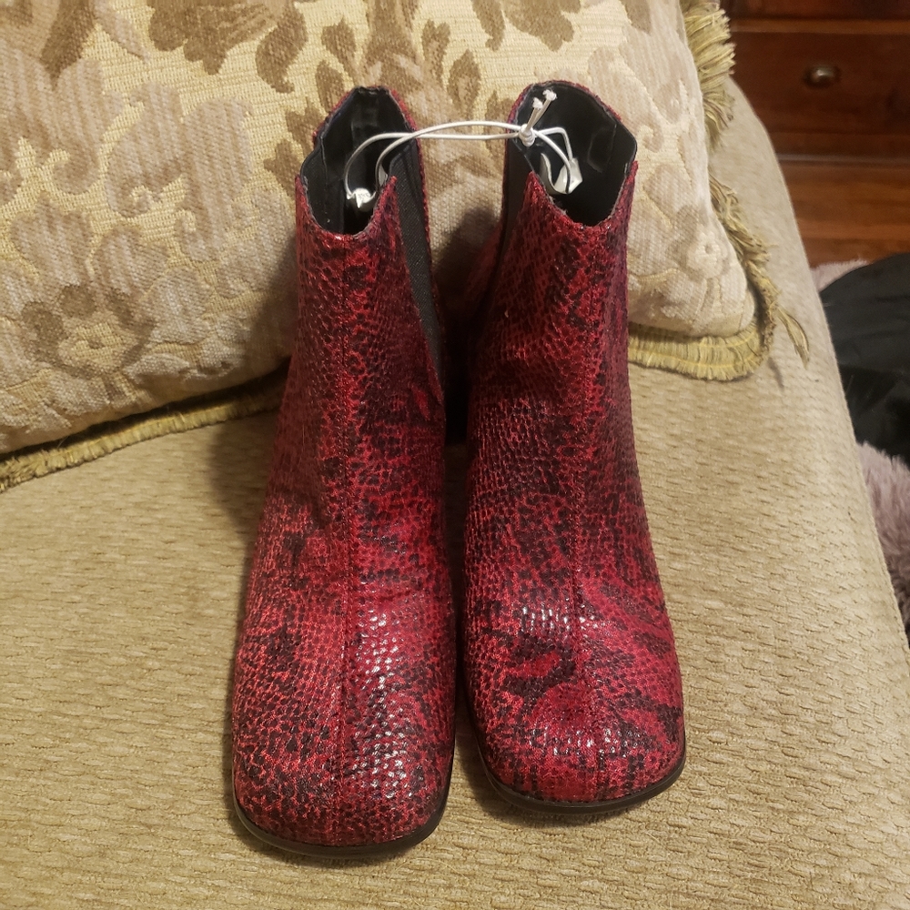 Chinese Laundry boots